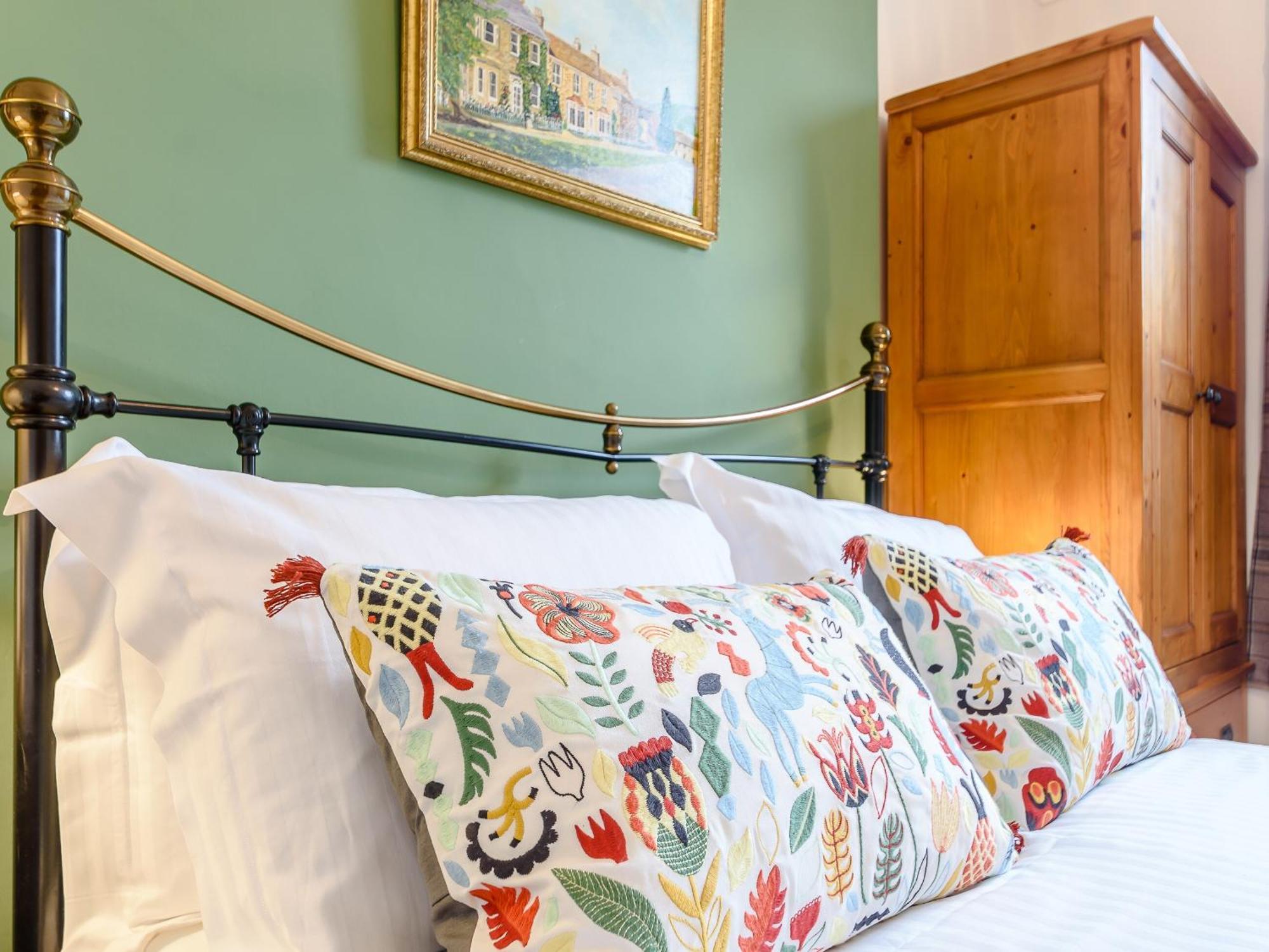 Temple House Villa West Burton Bagian luar foto